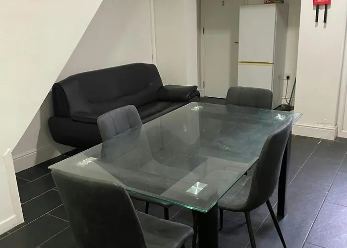 Double Room In Coventry